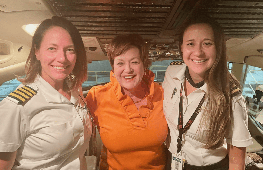Aviation heroes - United Captain Jackie, Sheryl Barden, First Officer Rachel